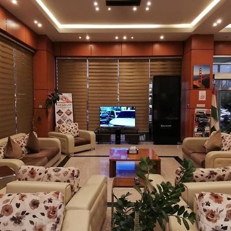 Shapol Hotel Erbil Esterno foto
